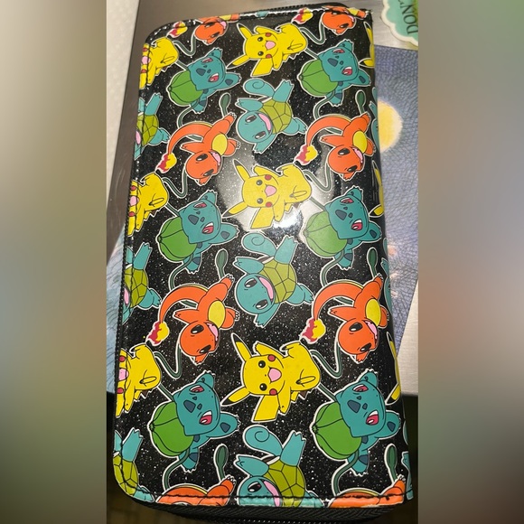 Pokemon Pikachu Squirtle Charmander Zip Around Wallet - Picture 3 of 10